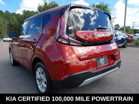 Certified 2025 Kia Soul LX w/ LX Technology Package FWD image 7