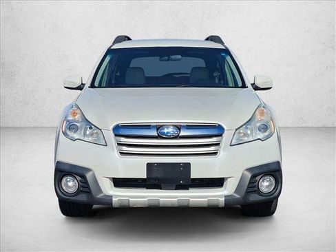 Used 2013 Subaru Outback 3.6R Limited image 2