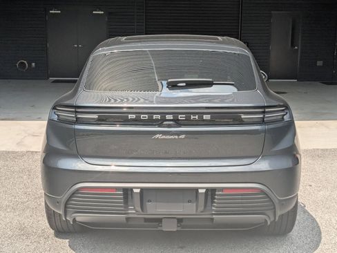 Certified 2025 Porsche Macan 4 Electric AWD/4WD image 10