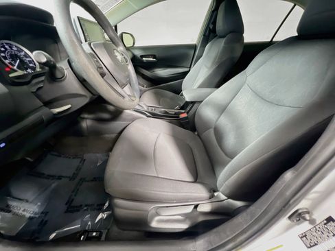 Used 2021 Toyota Corolla LE FWD image 15