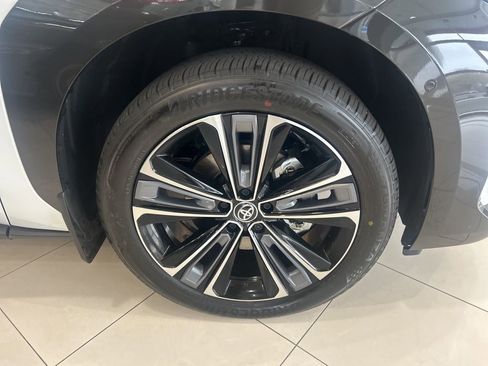 New 2025 Toyota bZ4X AWD image 2