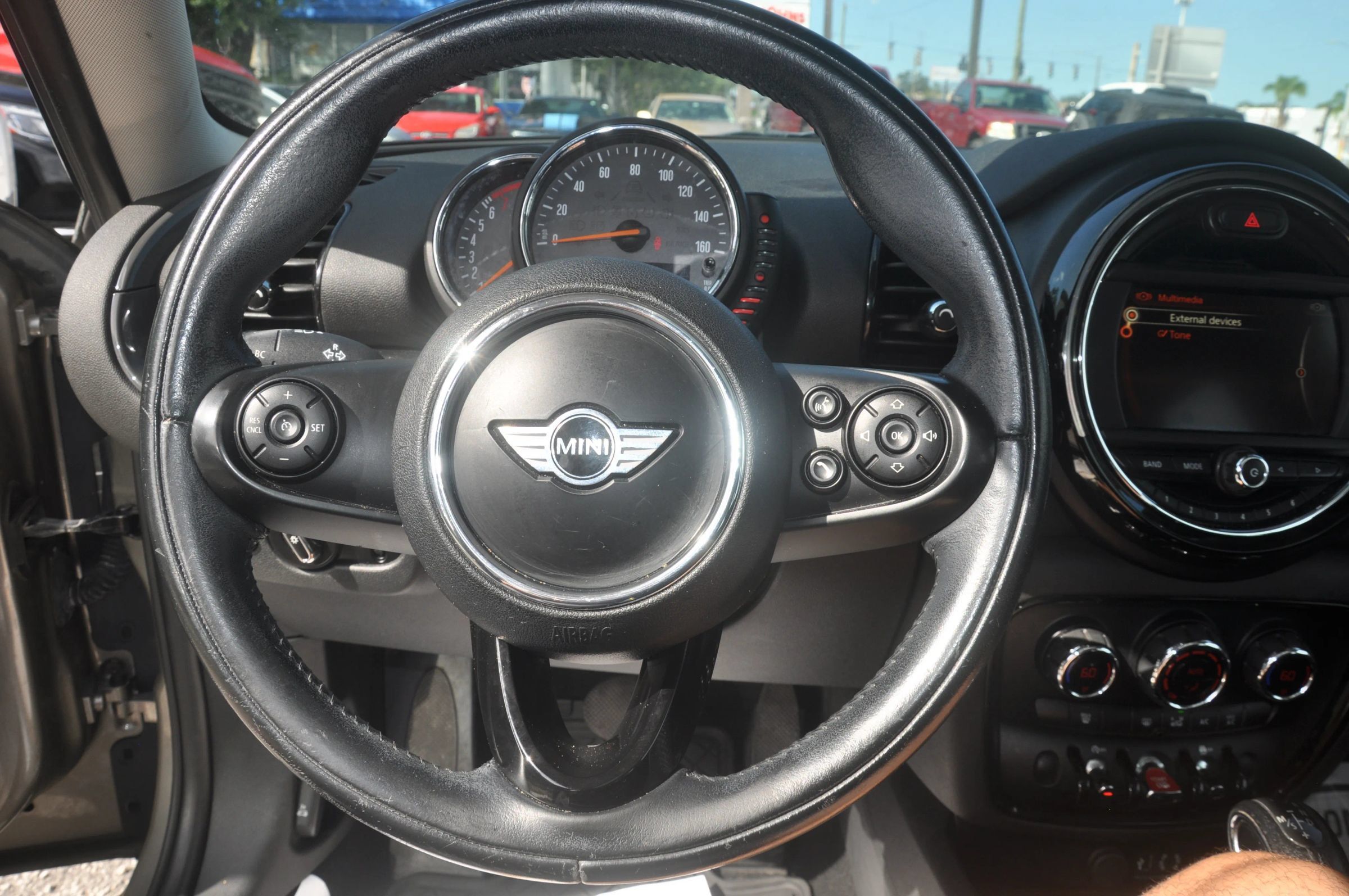Used 2016 MINI Cooper Clubman FWD image 31