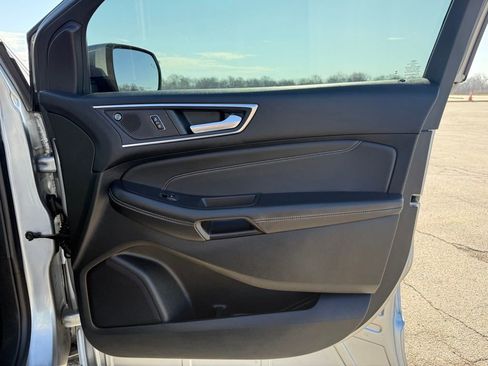 Used 2022 Ford Edge Titanium AWD/4WD image 33