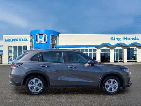 Used 2025 Honda HR-V LX image 7