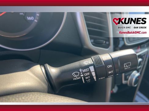 Used 2017 Hyundai Elantra GT image 12