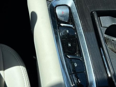 Certified 2023 Buick Enclave Essence w/ Experience Buick Package FWD image 16