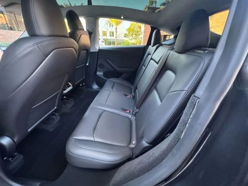 Used 2024 Tesla Model Y Long Range AWD/4WD image 12