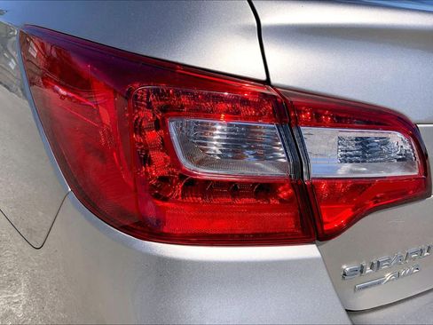 Used 2016 Subaru Legacy 2.5i Limited AWD/4WD image 28