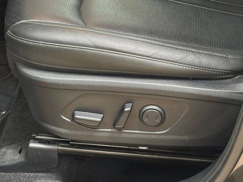 Used 2024 Kia Sorento S FWD image 23