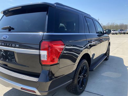 Used 2024 Ford Expedition XLT AWD/4WD image 6