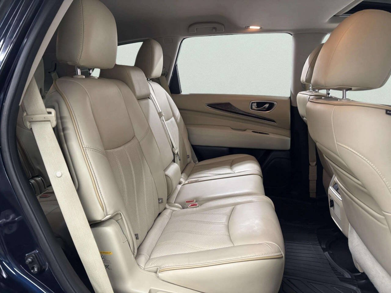 Used 2015 INFINITI QX60 Luxe w/ Premium Plus Package AWD/4WD image 22
