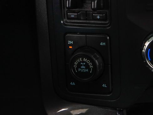 Used 2022 Ford F150 Lariat w/ Equipment Group 502A High AWD/4WD image 22