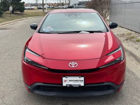 Used 2024 Toyota Prius LE AWD/4WD image 30