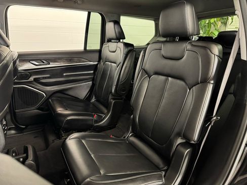 Used 2021 Jeep Grand Cherokee L Limited image 38