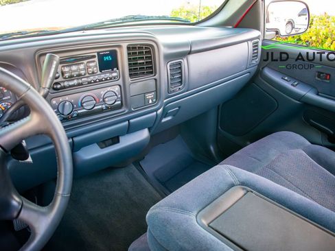 Used 2000 Chevrolet Silverado 1500 LS w/ Off-Road Chassis Pkg AWD/4WD image 13