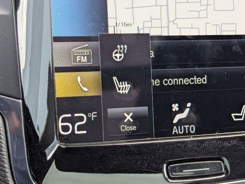 Used 2020 Volvo XC90 T5 Momentum w/ Protection Package Premier image 33