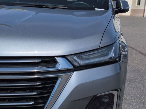 Used 2023 Chevrolet Traverse LT image 11