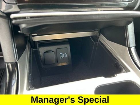 Used 2022 Ford Explorer ST-Line w/ Class IV Trailer Tow Package AWD/4WD image 34