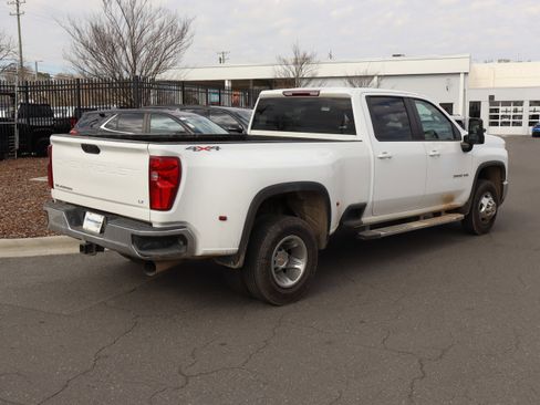 Used 2024 Chevrolet Silverado 3500 LT image 21