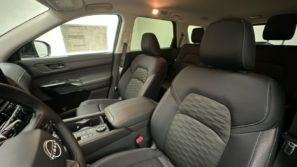 New 2026 Nissan Pathfinder SV AWD/4WD image 9