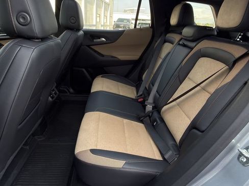 New 2026 Chevrolet Equinox ACTIV w/ Convenience Package III FWD image 20