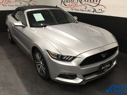 Used 2016 Ford Mustang Premium image 13