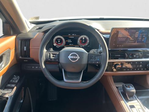 New 2026 Nissan Pathfinder Platinum image 14