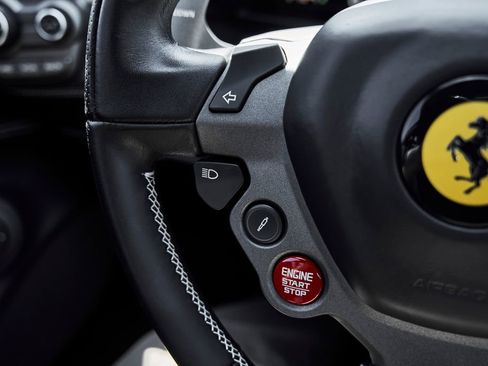 Used 2017 Ferrari 488 GTB RWD image 59