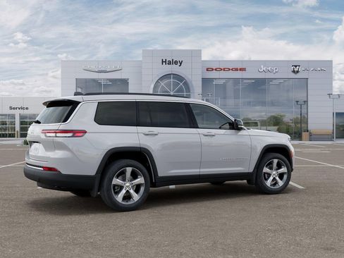 New 2026 Jeep Grand Cherokee L Limited AWD/4WD image 4