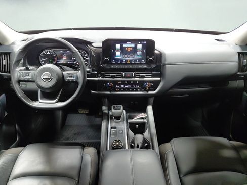 Used 2025 Nissan Pathfinder SL AWD/4WD image 22