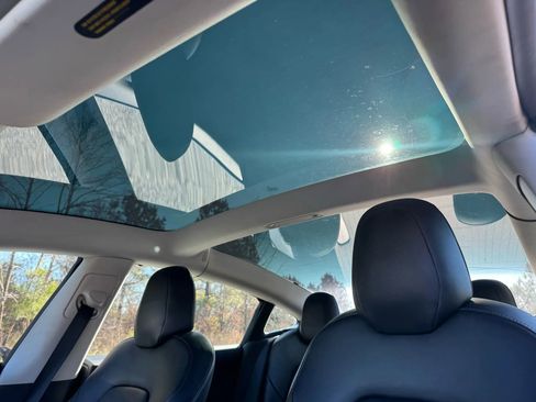 Used 2019 Tesla Model 3 Mid Range image 15