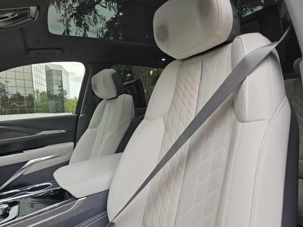 New 2026 Cadillac Escalade IQ Sport 1 w/ LPO, Floor Liner Package AWD/4WD image 24