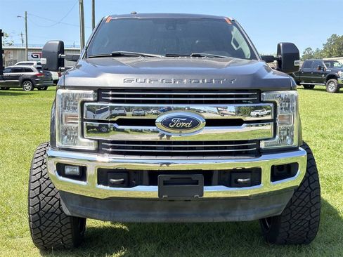 Used 2017 Ford F250 Lariat w/ Lariat Ultimate Package AWD/4WD image 2