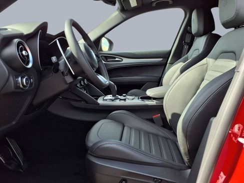New 2025 Alfa Romeo Stelvio Sprint w/ Veloce Package AWD/4WD image 9