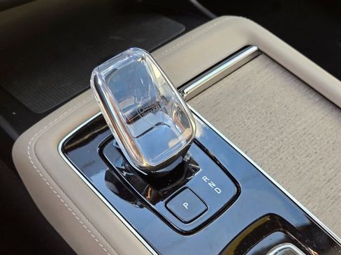 New 2026 Volvo XC90 T8 Plus image 25