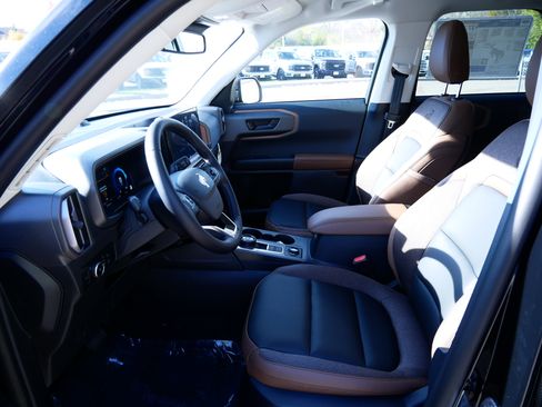 New 2025 Ford Bronco Sport Outer Banks w/ Outer Banks Tech Package+ image 5