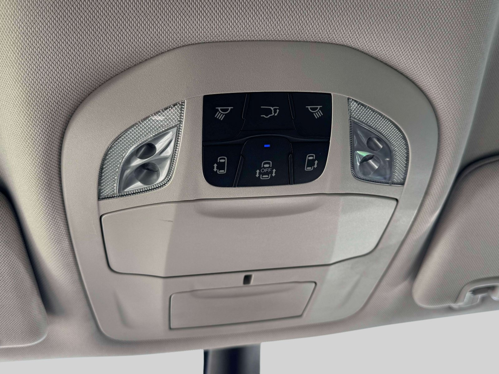 Certified 2024 Chrysler Pacifica Touring-L FWD image 32