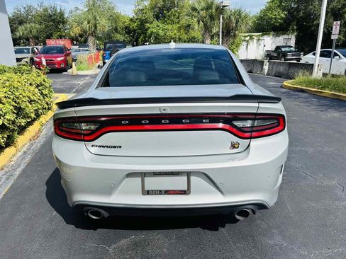 Used 2019 Dodge Charger Scat Pack w/ Plus Group image 11