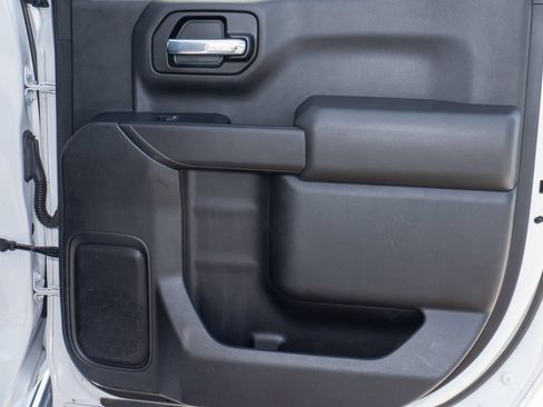 Used 2021 Chevrolet Silverado 1500 LT RWD image 12