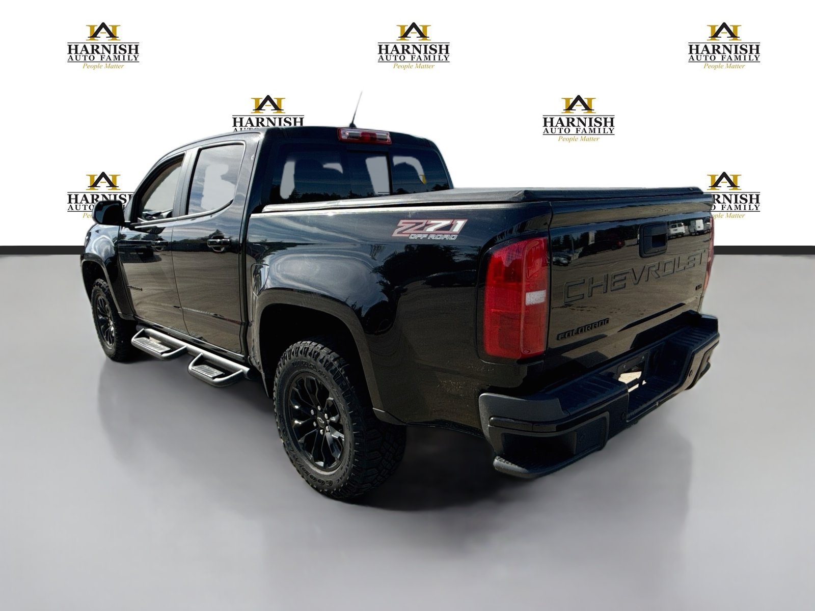 Used 2022 Chevrolet Colorado Z71 AWD/4WD image 3