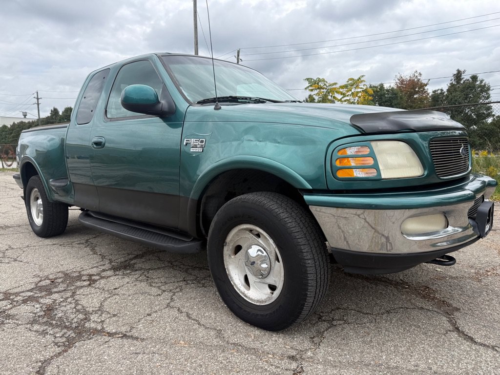 Used 1998 Ford F150 4x4 SuperCab image 1