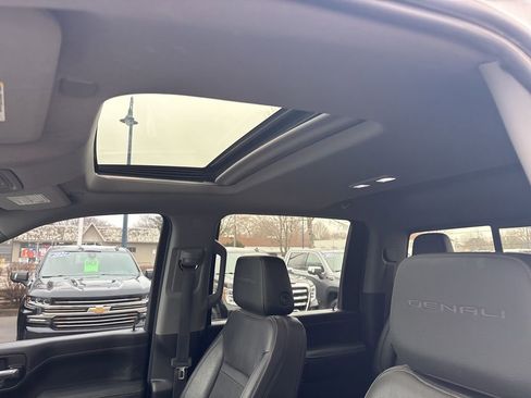 Used 2023 GMC Sierra 3500 Denali w/ Denali Ultimate Package image 38