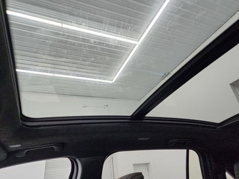 Used 2024 Jeep Wagoneer Launch Edition image 12