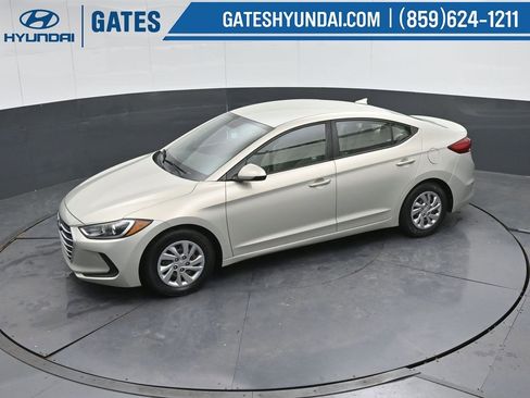 Used 2017 Hyundai Elantra SE w/ Cargo Package image 50