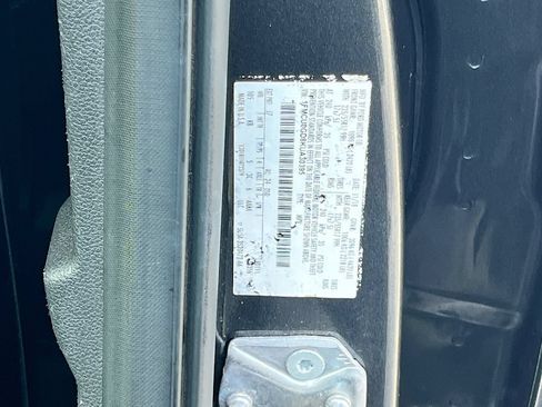 Used 2019 Ford Escape SE FWD image 29