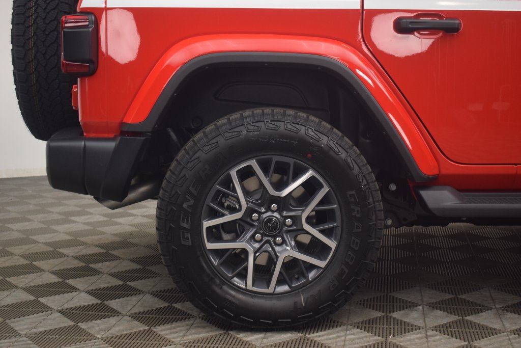 New 2026 Jeep Wrangler Unlimited Sahara w/ Whitecap Package AWD/4WD image 10