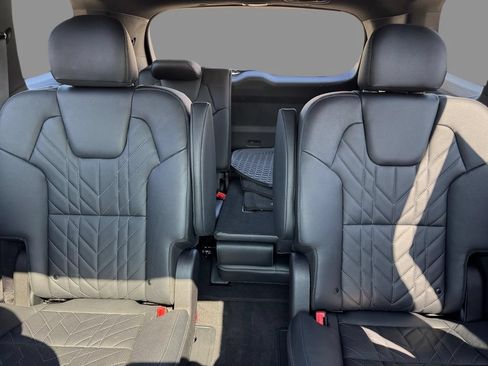 Used 2025 Kia Telluride EX X-Line AWD/4WD image 16