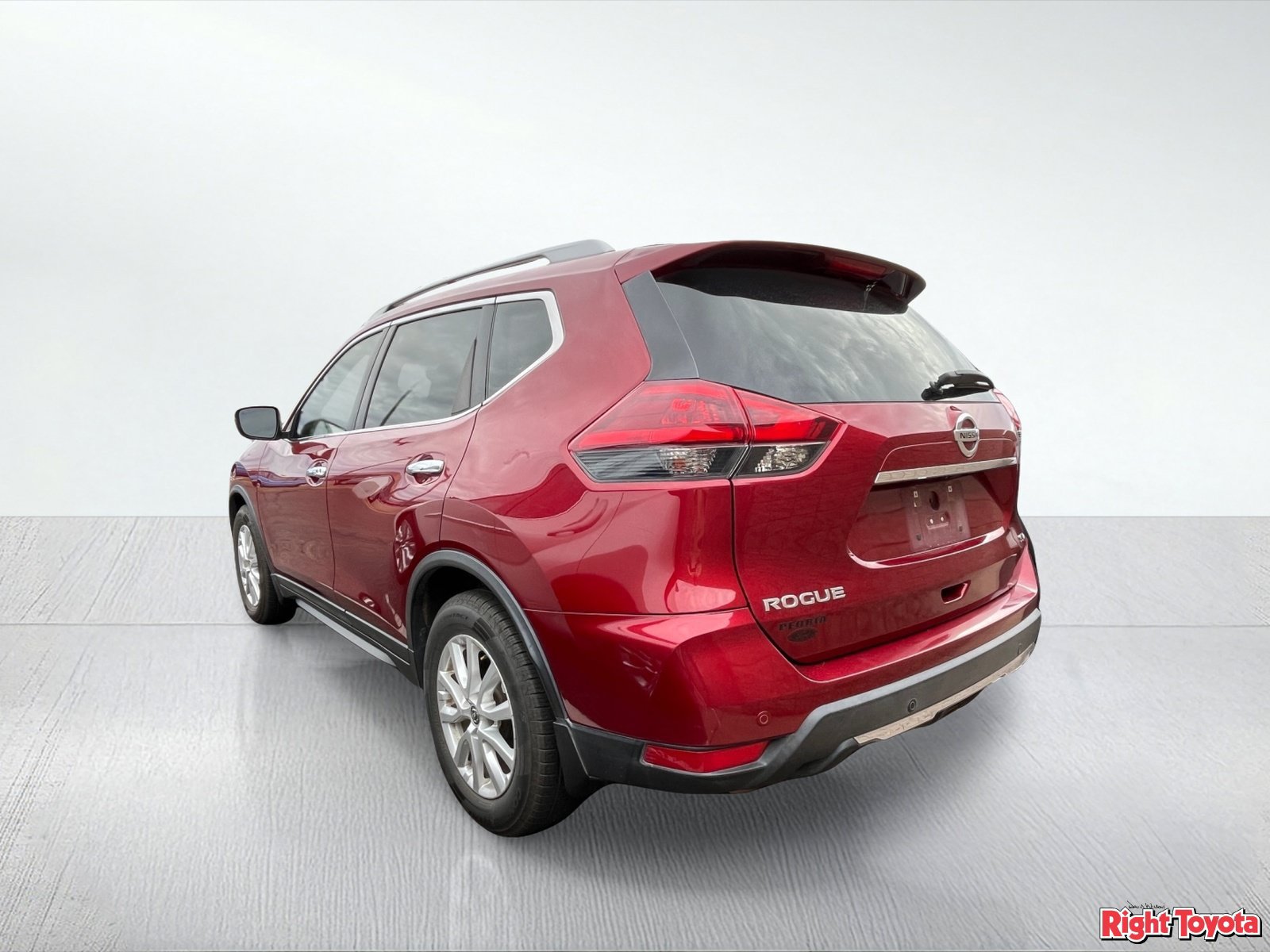 Used 2020 Nissan Rogue SV FWD image 3