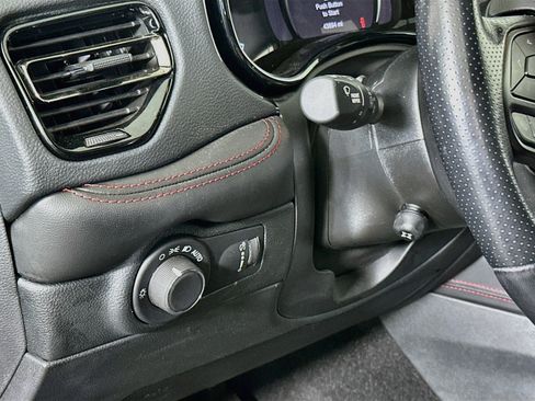 Used 2024 Dodge Durango GT RWD image 17