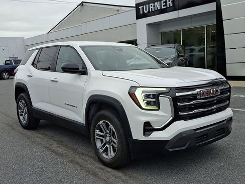Certified 2025 GMC Terrain Elevation AWD/4WD image 1